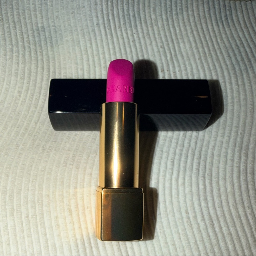 CHANEL Rouge Allure Velvet Lipstick